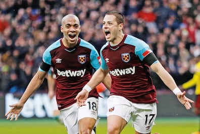 'Chicharito' vuelve a sonreír con el West Ham