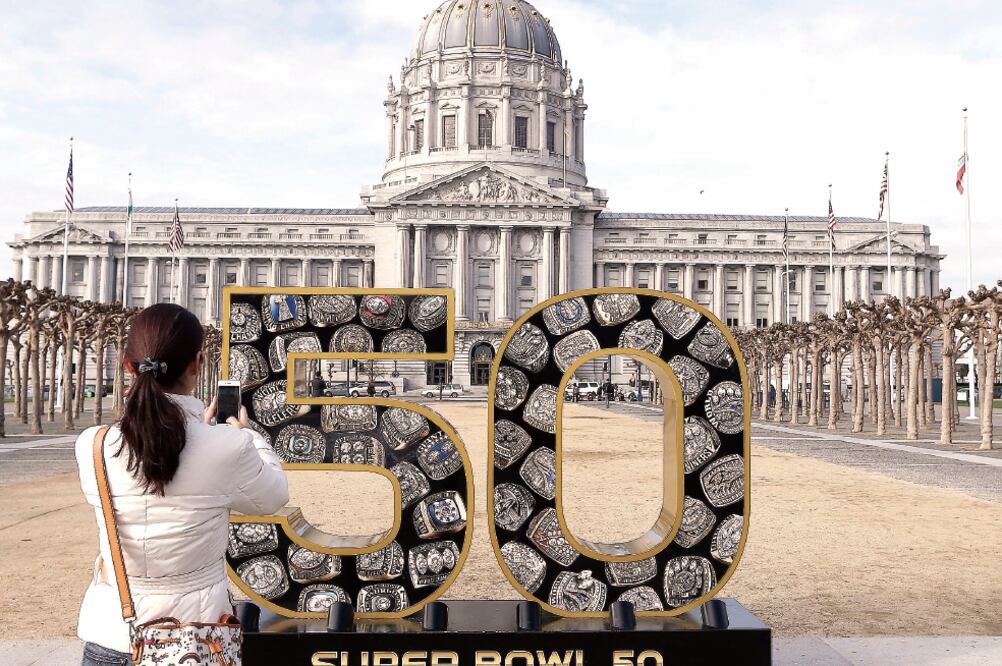 El área de la bahía tiene innumerables atractivos para los visitantes (ANDREW GOMBERT. EFE)