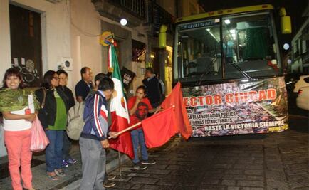 Caravana motorizada de la Sección 22 parte rumbo al DF