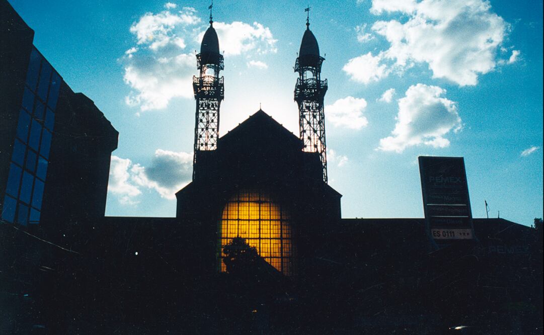 En 1980, el recinto en la Santa María la Ribera adquirió un carácter musical, que resultó en su apertura a la contracultura mexicana. Foto: Alfredo Coria / Fondo Museo Universitario del Chopo