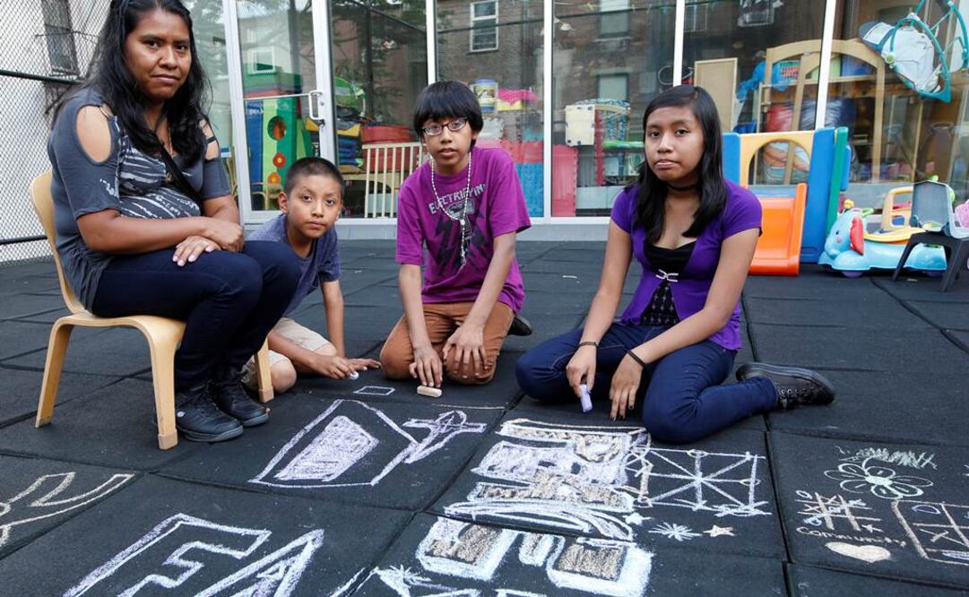 En total, la mexicana tiene seis hijos, divididos entre ambos países (Foto: AP)