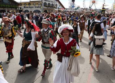 Reportan 8 heridos por accidente de montaña rusa en Fiesta de la Cerveza en Múnich