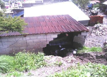 Derrumban vivienda en Tlalnepantla luego de intensas lluvias