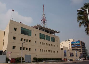 IFT determina que Televisa sí tiene poder sustancial en TV de paga