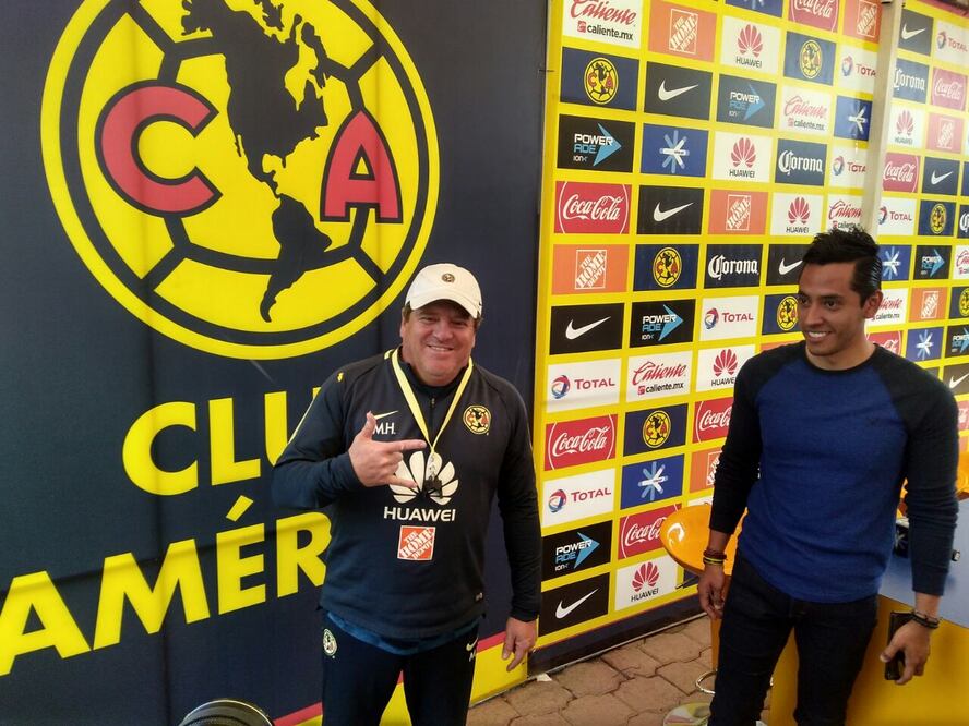 Héctor Morales/ EL UNIVERSAL. Miguel Herrera tras finalizar la conferencia.