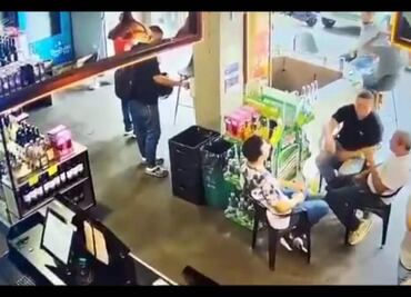 Hombre dispara a sujeto que enviaba mensajes a su hija de 15 años en Colombia