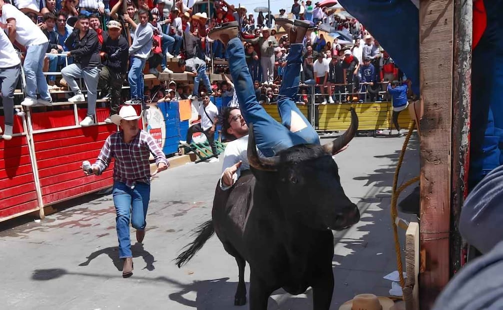 El primer lesionado fue reportado apenas un minuto y medio después de iniciado el encierro. | Foto: Especial.