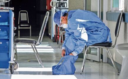 Mexican doctor visits COVID-19 survivors at home