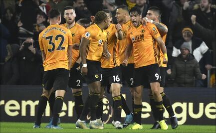 Raúl Jiménez anota en la victoria de Wolves ante el Manchester City