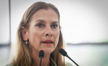 "Un honor volar con Obrador", señala Beatriz Gutiérrez tras incidente en avión