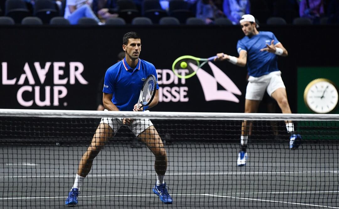 El tenista serbio también fue parte de la despedida de Roger Federer, uno de sus grandes rivales / Foto: EFE