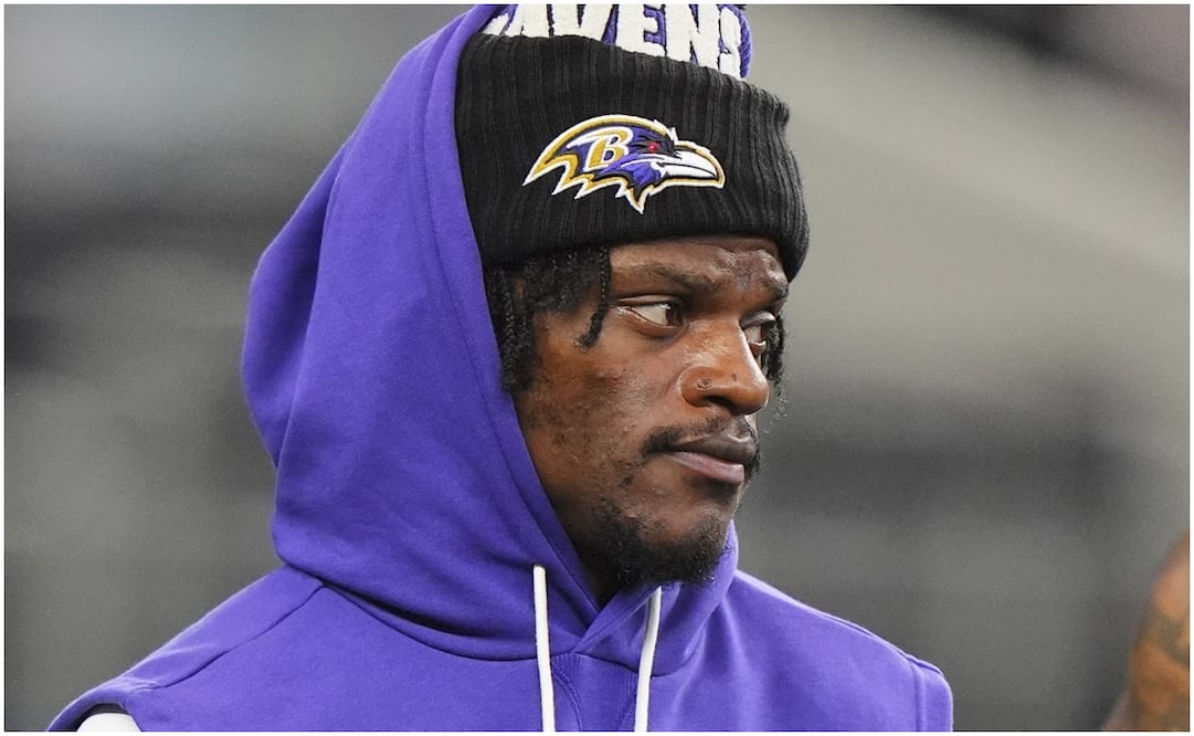 Lamar Jackson empujó a un aficionado de los Bills Foto: AP