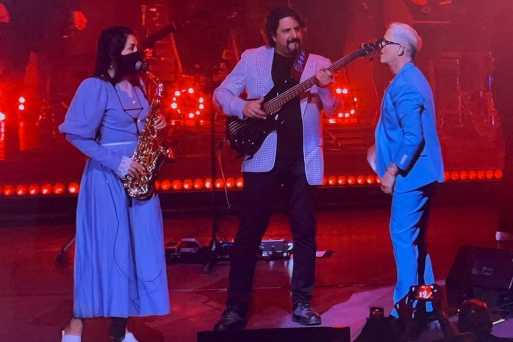 Alejandro Sanz comenzó su gira musical con un concierto en la CDMX. Foto: Twitter @_ElenaRios