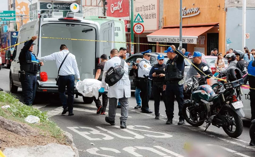 Mujer fallece tras ser arrollada en la Calzada de los Misterios; conductor está bajo investigación.
Foto: Osmar Alvarado | El Universal