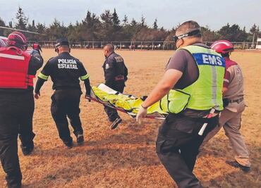 Golpean y prenden fuego a presunto ladrón de casas en Edomex