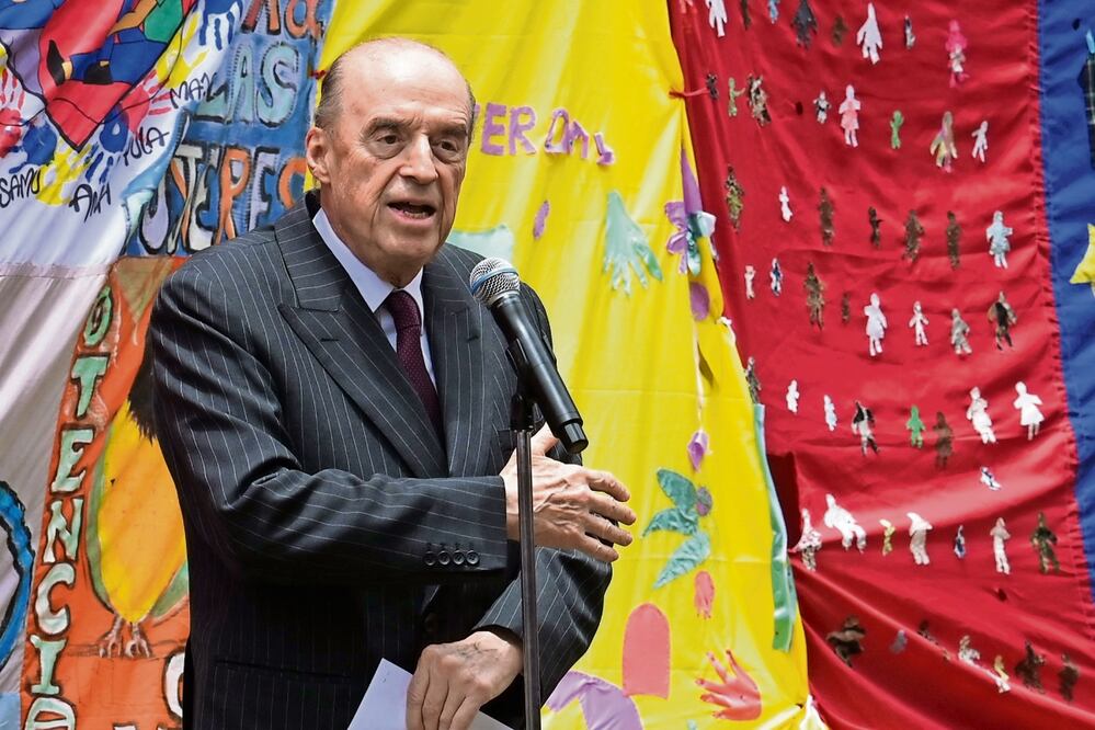 El canciller colombiano Álvaro Leyva instó al embajador de Israel a “irse del país”, en medio de la polémica por la guerra con Hamas. Foto: AFP