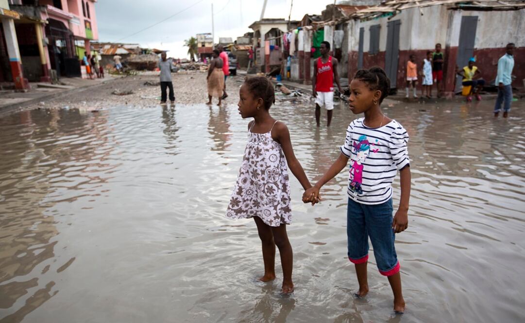 El huracán "Matthew" provocó 108 muertes y daños incalculables, hasta el momento, durante su paso por Haití. (Foto: AP)