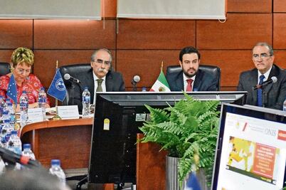 Mujeres, aún con rezago en servicios de salud: OPS