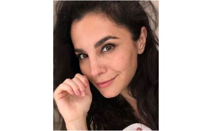 Martha Higareda se pone seria