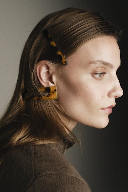 El otoño apuesta por accesorios que mezclan funcionalidad y estilo. Foto: Zara