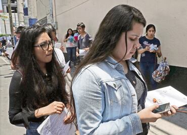 Jóvenes se pagan cursos para entrar a la Universidad