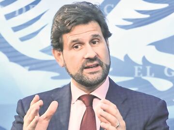 Enojo y redes sociales definirán elección: Solá