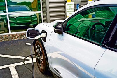 Energía, clave para los autos eléctricos, señalan expertos