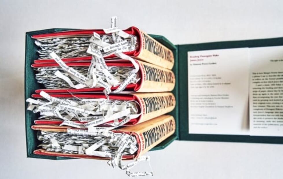 Ximena Pérez Grobet, sobre el arte de transformar un libro en escultura