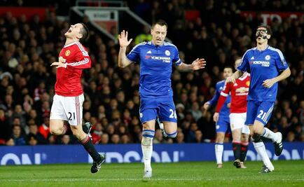 Manchester United y Chelsea igualan sin goles; Arsenal, líder