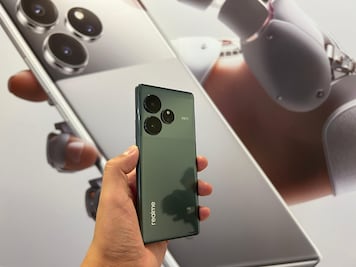 El Realme GT6 pretende superar a los iPhone y Samsung Galaxy