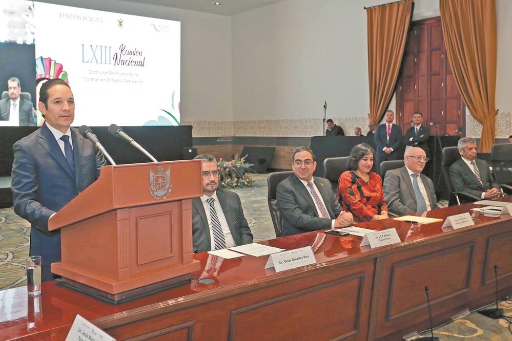 El gobernador Francisco Domínguez Servién dijo que el estado queretano es el que tiene menos observaciones pendientes de solventar. Foto/ESPECIAL