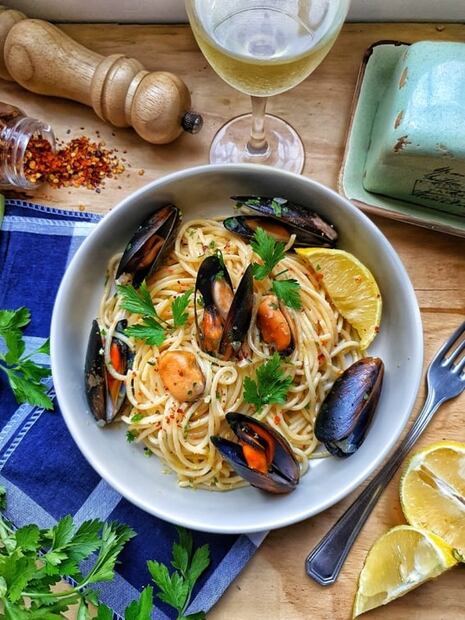 Pasta con mejillones y limón amarillo para sorprender a mamá