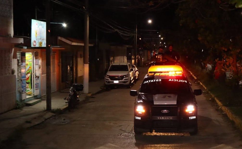 Operativo de la policía de Tabasco después de los hechos de violencia registrados por los festejos del triunfo de México contra Chequia. Foto: Especial