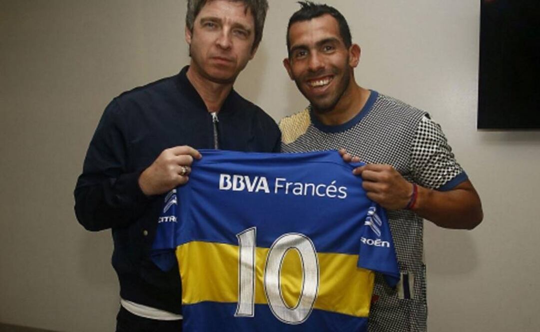 El futbolista Carlos Tevez le regaló una playera del Boca Juniors con el nombre Noel impreso. (FOTO: bocajuniors.com.ar)