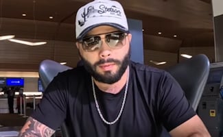 Leonardo Aguilar convierte un local de gorditas en taquilla para su show y divide opiniones 
