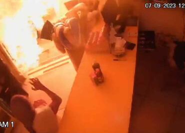 VIDEO: Explota tanque de gas en mercado de Morelia, Michoacán; hay 10 personas lesionadas