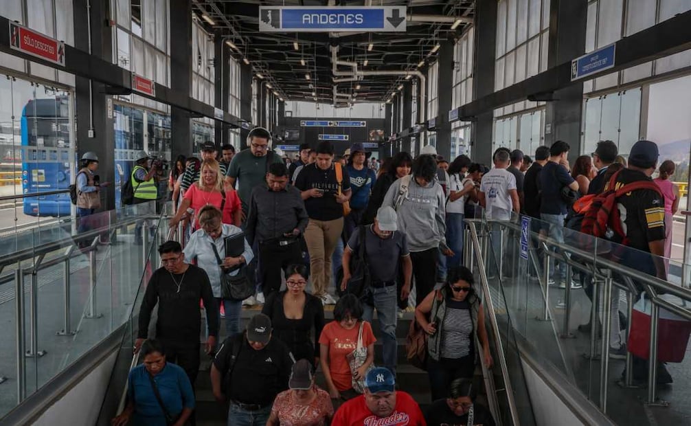 Además de apoyar a la economía familiar, el esquema de gratuidad y transbordos libres funciona como una herramienta de apoyo para impulsar la igualdad de oportunidades entre las y los mexiquenses. Foto: Especial.