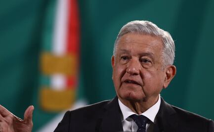 AMLO ironiza ante reelección; "me quedan seis años, porque como trabajo al doble", dice