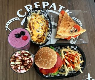 Crepas y hamburguesas estilo pizza