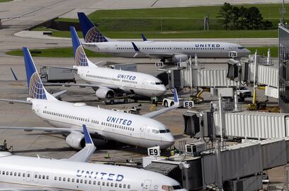 United Airlines ofrecerá 10 mil dólares a pasajeros que cedan asiento