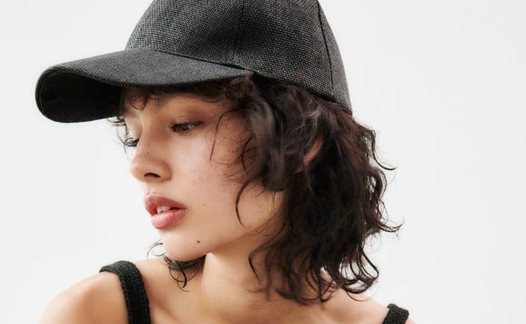 Lava tus gorras correctamente para que luzcan como nuevas. Foto: Zara