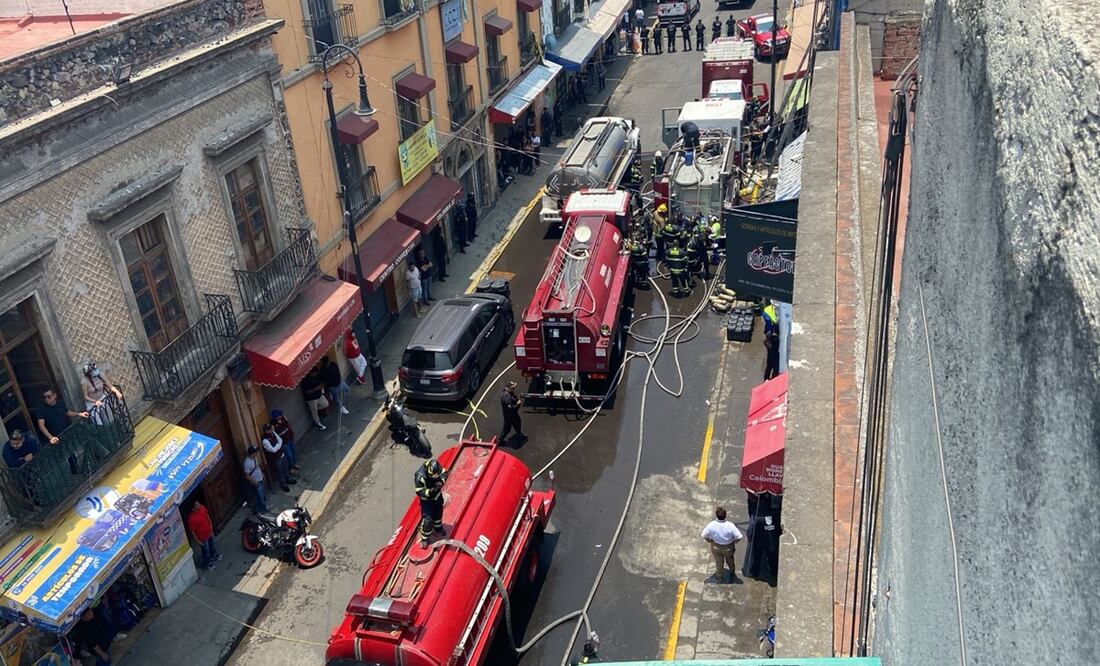 Incendio en bodega del Centro. Foto: Juan Carlos Williams