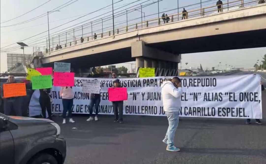 La movilización la encabezó la madre de la víctima, quien denunció que todo el caso ha estado plagado de irregularidades. Fernando “N” y Juan Manuel “N”, los dos acusados fueron puestos en libertad el pasado 12 de abril luego de que estuvieron presos durante dos años. Foto: Especial