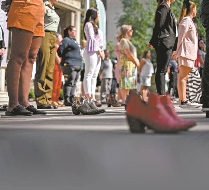 Niñas activistas gritan por las que ya no están. Foto: Martín Bernetti/ AFP