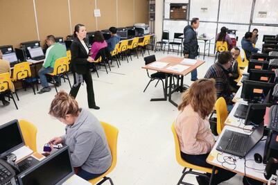 SEP: van 292 mil maestros evaluados