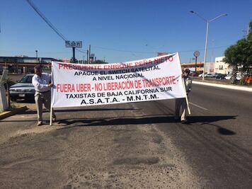 Taxistas protestan contra Uber en La Paz, BCS