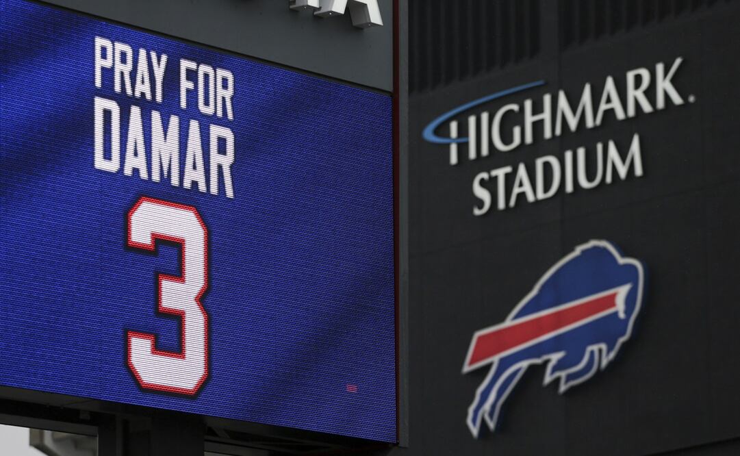 El Highmark Stadium en homenaje a Damar Hamlin / Foto: AP