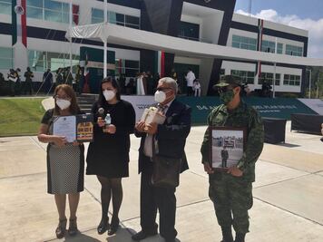 AMLO entrega ascensos post mortem a 9 militares fallecidos por Covid-19