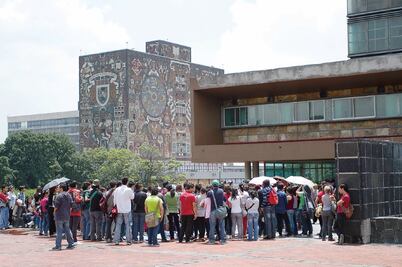 Los egresados de IEMS tendrán preferencia para becas: Barrales