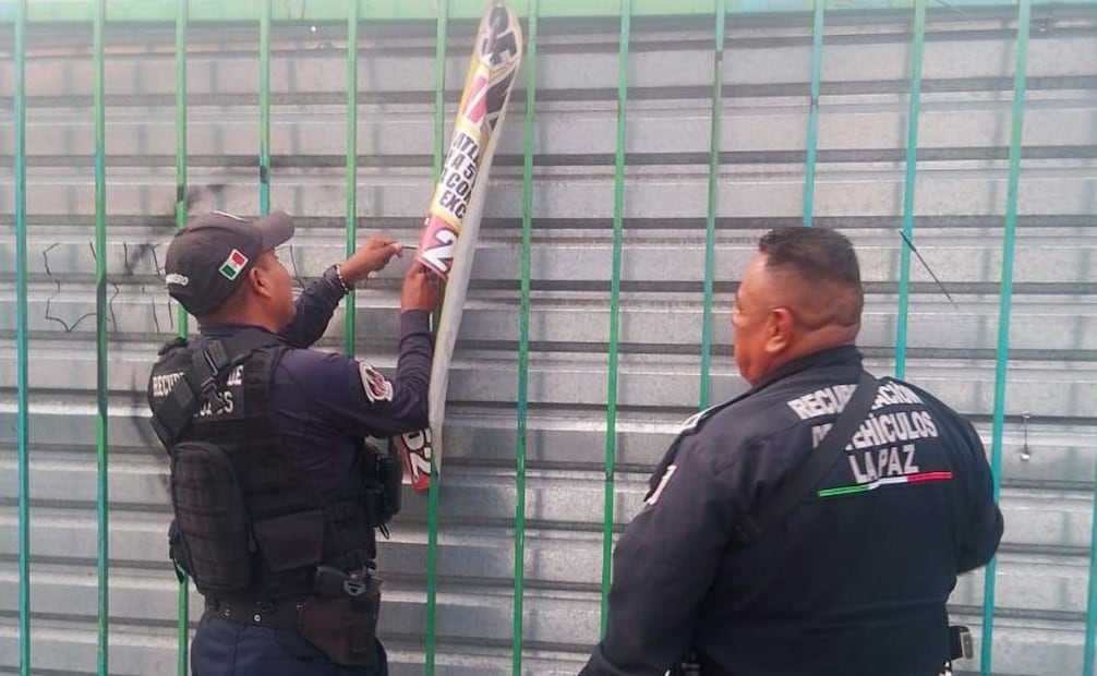 Retiran anuncios de venta ilegal de terrenos en Los Reyes La Paz; buscan frenar asentamientos irregulares.
Foto: Especial.